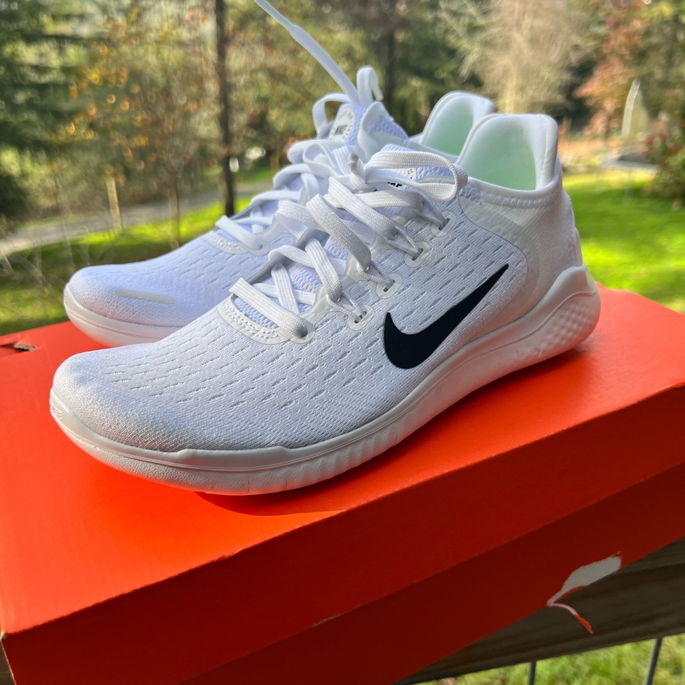 Nike White and Black Athletic Sneakers
